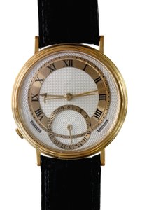 Reloj Milenio de Daniels de English School